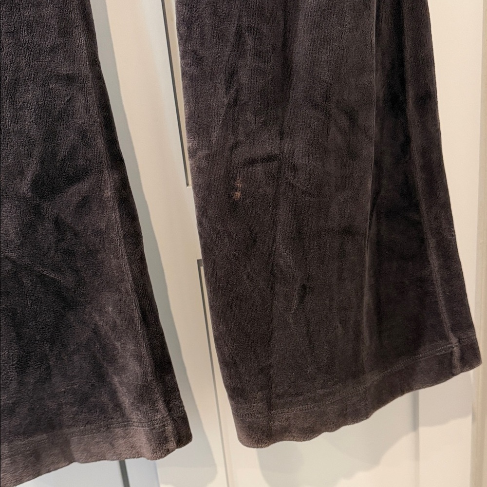 Juicy Couture Velour Gray Pants - Picture 10 of 16